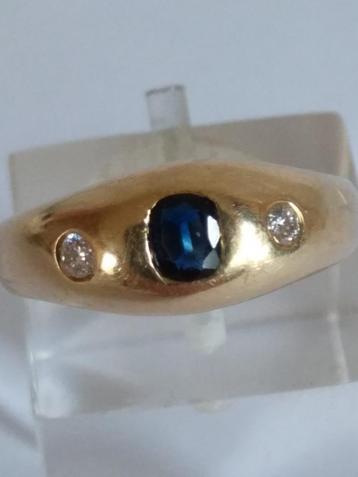 geelgouden RING (14k) met Blauwe Saffier en 2 Briljanten