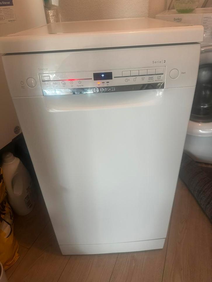 Bosch smalle  Vaatwasser hij is nieuw, Witgoed en Apparatuur, Vaatwasmachines, Nieuw, Vrijstaand, Minder dan 85 cm, Minder dan 45 cm