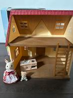 Sylvanian Families huis met twee konijntjes en keukentje, Ophalen of Verzenden, Zo goed als nieuw
