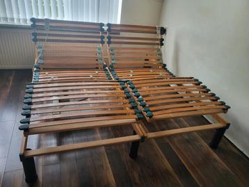 2X UITSTEKEND WERKENDE ELEKTRISCH VERSTEL.BODEMS 90 X 200 CM beschikbaar voor biedingen