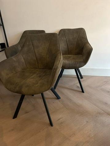 3 groen grijze eetkamer stoelen GRATIS