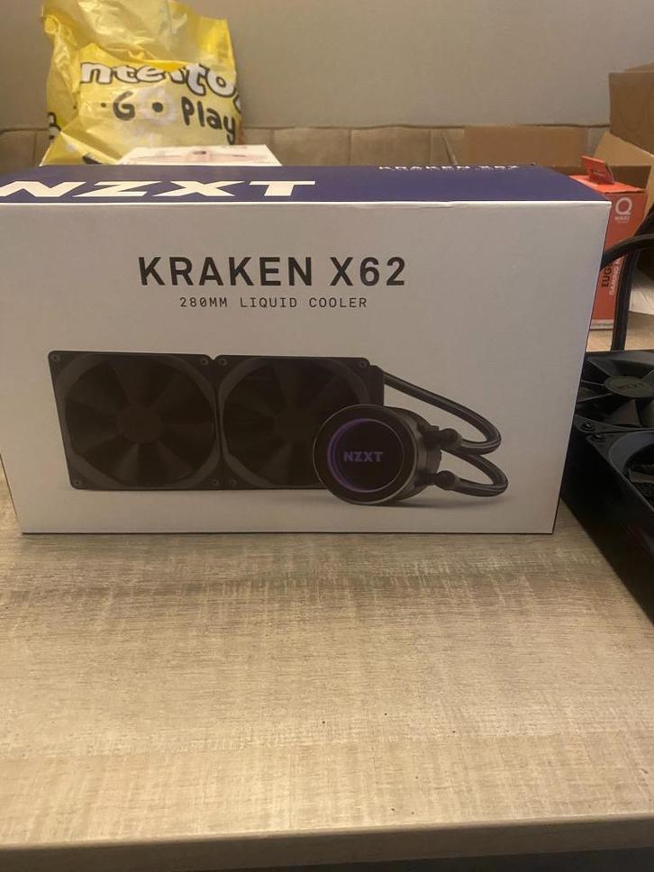 NZXT Kraken X62 AIO Waterkoeler, Computers en Software, Computerkoelers, Zo goed als nieuw, Waterkoeling, Ophalen of Verzenden