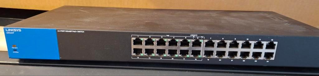 Linksys LGS124P 24-Poort Gigabit PoE+ Switch, Computers en Software, Netwerk switches, Ophalen of Verzenden, Gebruikt