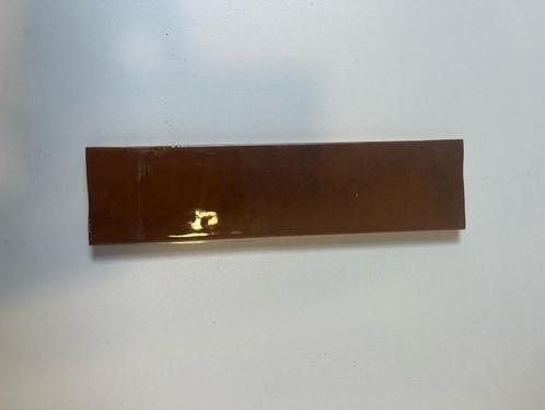Restpartij bruine glanzende wandtegel 6x24, Doe-het-zelf en Verbouw, Tegels, Nieuw, Wandtegels, Keramiek, Minder dan 20 cm, 10 m² of meer