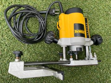 DeWALT DW 613 C Bovenfrees beschikbaar voor biedingen
