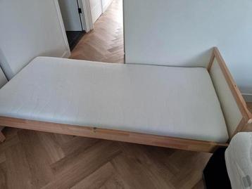 Peuterbed incl matras beschikbaar voor biedingen