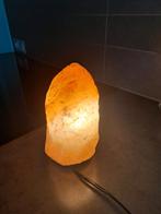 ** Mooie zoutsteen lamp in prima staat, 2179 gram, Ophalen of Verzenden, Zo goed als nieuw, Glas, Minder dan 50 cm