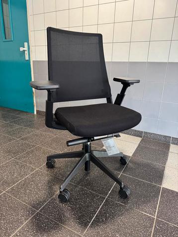 Bureaustoel SYNCHRO MOTION FORMA 5 beschikbaar voor biedingen