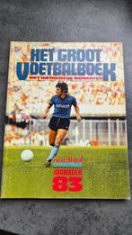 Groot Voetbalboek Voetbal International 1983, Verzenden, Zo goed als nieuw, Overige binnenlandse clubs, Boek of Tijdschrift