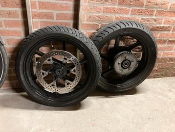 Wielen CB500 compleet. beschikbaar voor biedingen