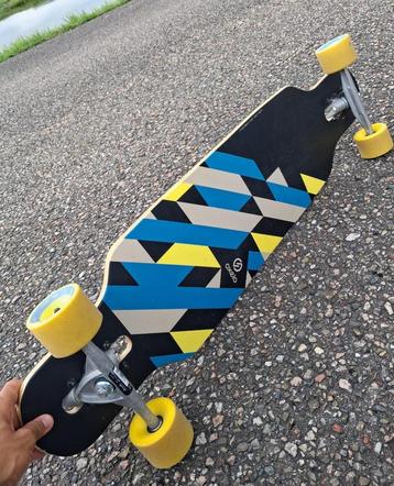 Skateboard/ longboard  beschikbaar voor biedingen