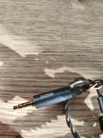 Juzear Salnotes Zero earbuds nieuwstaat met extra kabels  beschikbaar voor biedingen