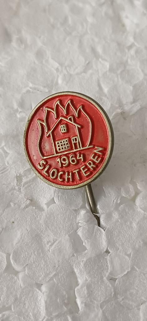 Slochteren 1964 (start grootschalige gaswinning), Verzamelen, Speldjes, Pins en Buttons, Ophalen of Verzenden, Zo goed als nieuw