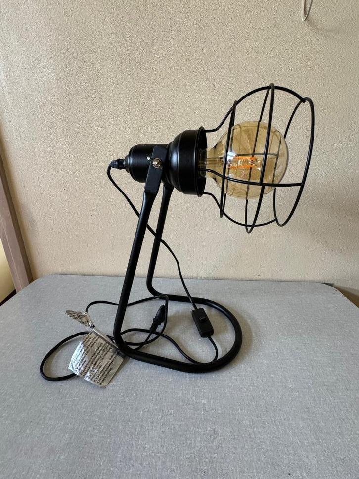 NIEUWSTAAT moderne schemerlamp metaal tafellamp dressoirlamp, Huis en Inrichting, Lampen | Tafellampen, Zo goed als nieuw, Minder dan 50 cm