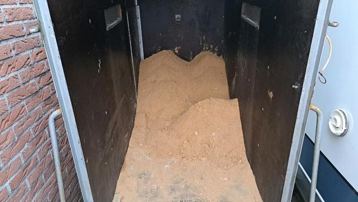 Ophoogzand/geelzand kan bezorgd worden per 0.5 m3, Tuin en Terras, Zand, Zo goed als nieuw, Straatzand, Ophalen of Verzenden