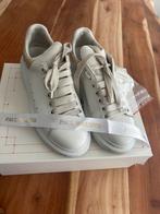 Alexander McQueen, Ophalen of Verzenden, Gedragen, Wit, Sneakers of Gympen