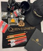 Queen elizabeth II 2 - Pakket, tas pet mok bidon pins boek, Verzamelen, Koninklijk Huis en Royalty, Overige typen, Nieuw, Ophalen of Verzenden