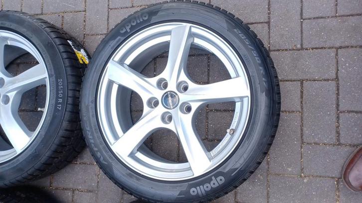 Winterbanden vw touran golf audi  205 50 17 velgen 5x112, Auto-onderdelen, Banden en Velgen, Banden en Velgen, Winterbanden, 17 inch