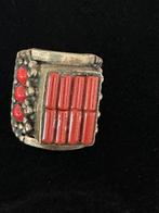 Nepalese koraal ring  maat 18 zilver  geen merk, 18 tot 19, Ophalen of Verzenden, Zo goed als nieuw, Dame