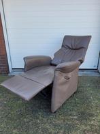 Elektrische leren relax fauteuil, Ophalen, Gebruikt, 50 tot 75 cm, Leer