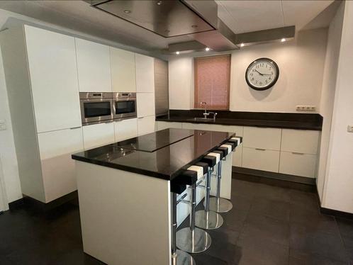 Eggersmann keuken + kookeiland, Huis en Inrichting, Keuken | Complete keukens, Gebruikt, Hoekkeuken, Wit, Composiet, Met kookeiland