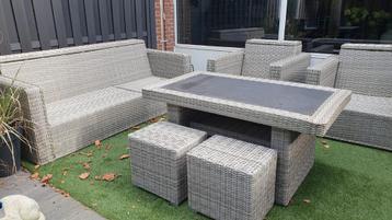 Luxe loungeset met voetenbankjes - April 2023 beschikbaar voor biedingen