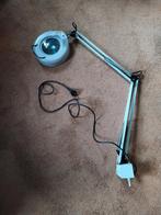 Zwaar verstelbaar vergrootglas, zit geen lamp meer in., Ophalen of Verzenden, Gebruikt, Materiaal