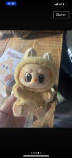 Labubu have a seat, Verzamelen, Poppen, Ophalen of Verzenden, Zo goed als nieuw, Pop