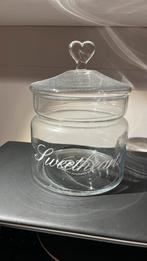 Riviera Maison glazen pot met hart Sweethearts €8,50, Huis en Inrichting, Ophalen, Zo goed als nieuw