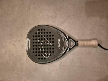 Padel Racket Avento beschikbaar voor biedingen