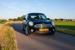 Mini 1.6 16V Cooper 2009 Zwart, Auto's, Voorwielaandrijving, Stof, 4 cilinders, 4 stoelen