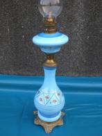 Mooie staande olielamp met glas 80 cm. hoog goede branderpit, Ophalen of Verzenden