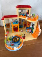 Playmobil kinderdagverblijf met uitbreiding, Ophalen, Zo goed als nieuw, Complete set
