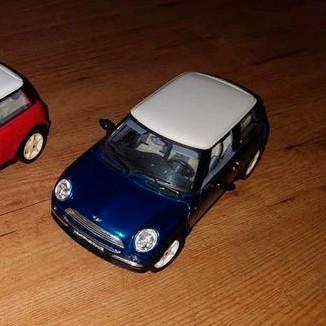 Mini Cooper Blauw. Bburago, Hobby en Vrije tijd, Modelauto's | 1:18, Zo goed als nieuw, Auto, Bburago, Ophalen of Verzenden