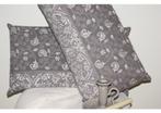 Nieuw met kaartje kussens The Go'round, Huis en Inrichting, Woonaccessoires | Kussens, Ophalen of Verzenden, Nieuw, Beige, Rechthoekig