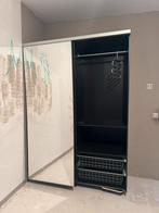 Zwarte kledingkast met spiegeldeur, Ophalen, Overige materialen, Gebruikt, 100 tot 150 cm