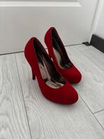Rode Velvet Hakken - Maat 39, Kleding | Dames, Ophalen of Verzenden, Zo goed als nieuw, Rood, Pumps