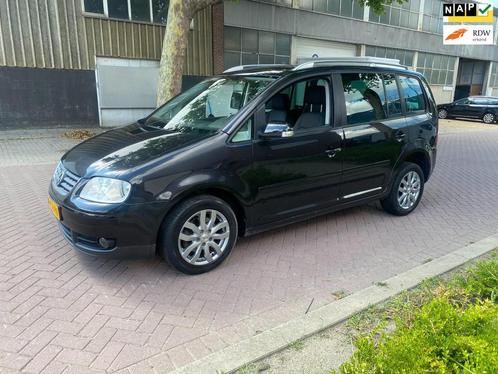 Volkswagen Touran 2.0-16V FSI Highline * Automaat * Airco *, Auto's, Volkswagen, Bedrijf, Te koop, Touran, ABS, Airbags, Airconditioning