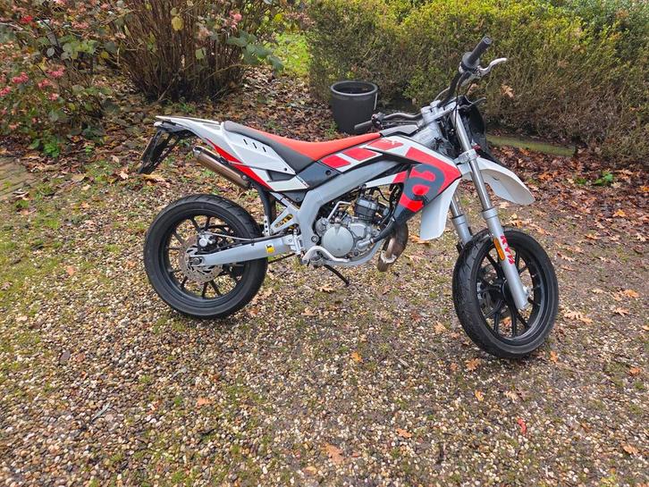 Aprillia SX50, Fietsen en Brommers, Brommers | Crossbrommers, Zo goed als nieuw, Derbi, Ophalen