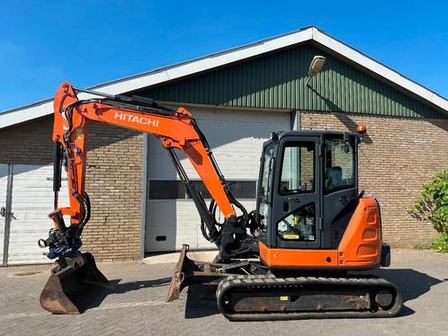 Hitachi ZX65USB-5A CLR (bj 2015), Zakelijke goederen, Machines en Bouw | Kranen en Graafmachines, Graafmachine