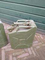 Stalen jerrycans, Ophalen
