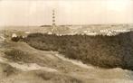 Vuurtoren in duinlandschap met gebouwen, Ophalen of Verzenden, 1940 tot 1960, Ongelopen, Friesland