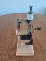 Antieke naaimachine, pocketnaaimachine Meister, Ophalen of Verzenden