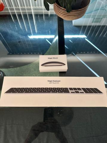 Apple Magic Keyboard Touch ID met Numeriek en Magic Mouse beschikbaar voor biedingen