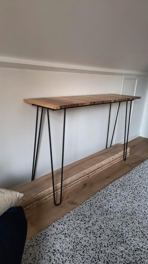 Handgemaakte serveertafel  Acaciahout & stevig metalen frame, Huis en Inrichting, Tafels | Sidetables, 25 tot 50 cm, 100 tot 150 cm