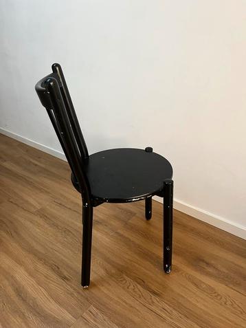 Chair beschikbaar voor biedingen