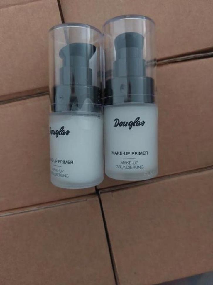 Nieuwe Douglas primer ( advr 63), Sieraden, Tassen en Uiterlijk, Uiterlijk | Cosmetica en Make-up, Nieuw, Make-up, Gehele gezicht