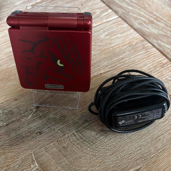 Gameboy Advance SP - Pokémon Ruby - Nieuw scherm., Spelcomputers en Games, Spelcomputers | Nintendo Game Boy, Zo goed als nieuw
