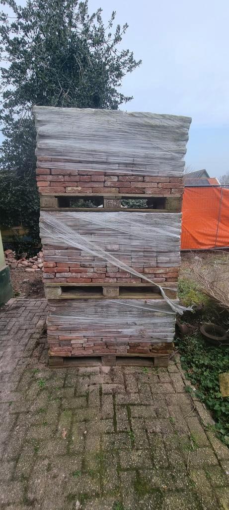 Oude handgebikte vechtformaat metselstenen (ca. 2700 stuks), Doe-het-zelf en Verbouw, Metselstenen, Gebruikt, Ophalen