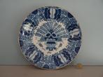 Wandbord Makkum - bloemen - blauw/wit, Antiek en Kunst, Curiosa en Brocante, Ophalen of Verzenden